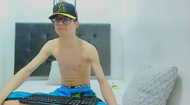 wolfandsky online show from 02/12/25, 02:21