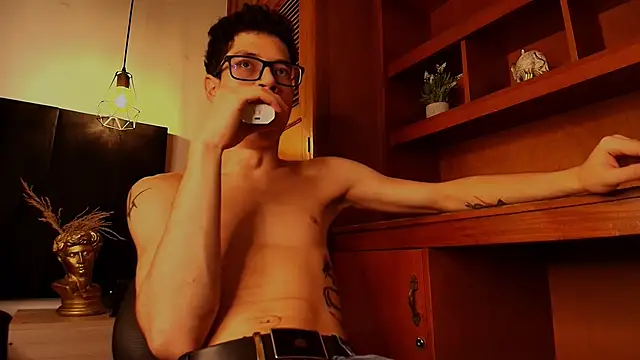 wolfandsky online show from 10/09/25, 11:41