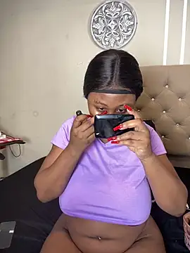 Snapshot of yelicampbell chatting on 03/15/25, 03:07 yelicampbell online show from 03/15/25, 03:07