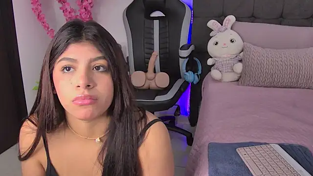 AmandaBrooks 18 online show from 11/16/25, 10:26