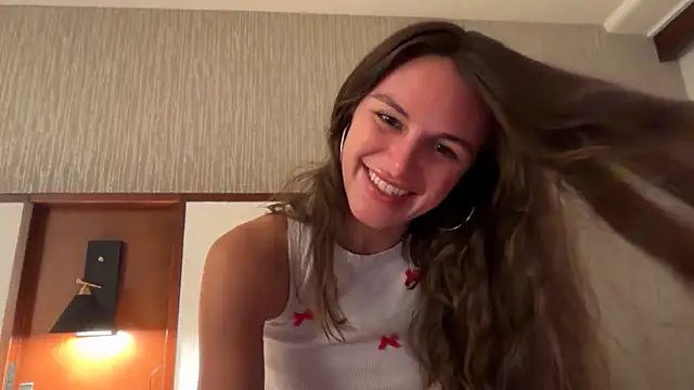 Snapshot of graciesmith27 chatting on 04/21/26, 05:03 graciesmith27 online show from 04/21/26, 05:03