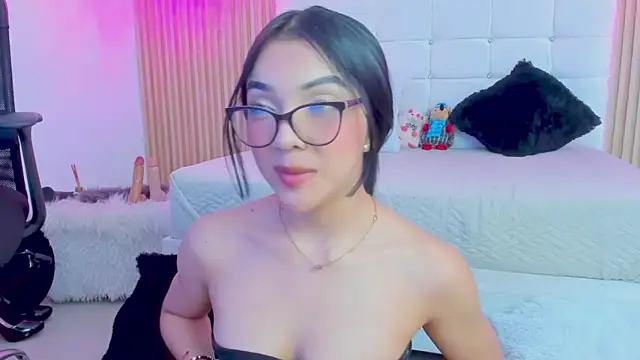 Snapshot of GABRIELAM_MS chatting on 01/28/25, 10:56 GABRIELAM MS online show from 01/28/25, 10:56