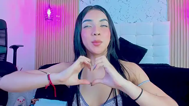 Snapshot of GABRIELAM_MS chatting on 02/19/25, 02:01 GABRIELAM MS online show from 02/19/25, 02:01