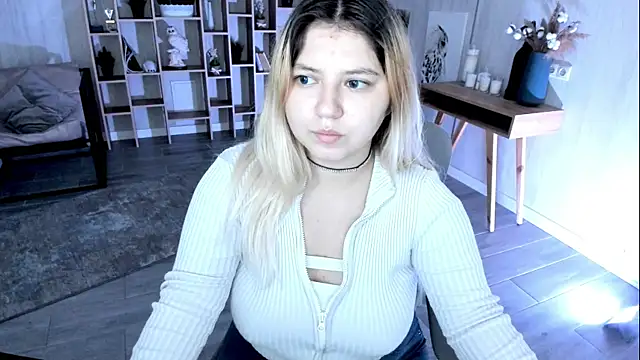 Snapshot of DiaAngell chatting on 11/07/25, 06:19 DiaAngell online show from 11/07/25, 06:19