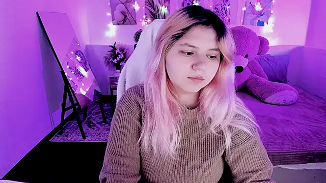 Snapshot of DiaAngell chatting on 04/10/26, 07:40 DiaAngell online show from 04/10/26, 07:40