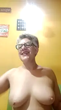 ilonna2025 online show from 02/08/25, 12:38