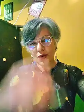 ilonna2025 online show from 06/30/26, 11:28