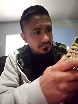 Snapshot of Burrrucecold00 chatting on 02/13/25, 09:49 Burrrucecold00 online show from 02/13/25, 09:49