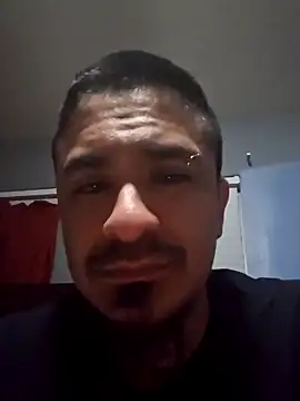 Snapshot of Burrrucecold00 chatting on 02/14/25, 06:12 Burrrucecold00 online show from 02/14/25, 06:12