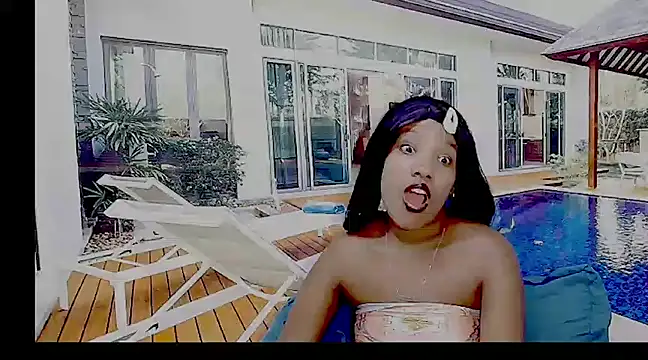 Snapshot of EroticSexyPrada chatting on 01/31/25, 09:59 EroticSexyPrada online show from 01/31/25, 09:59