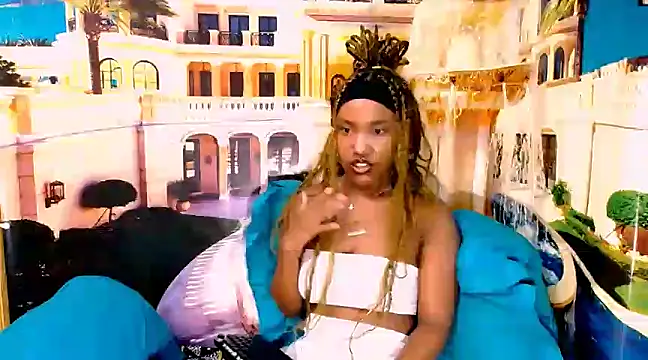 Snapshot of EroticSexyPrada chatting on 02/19/25, 05:27 EroticSexyPrada online show from 02/19/25, 05:27