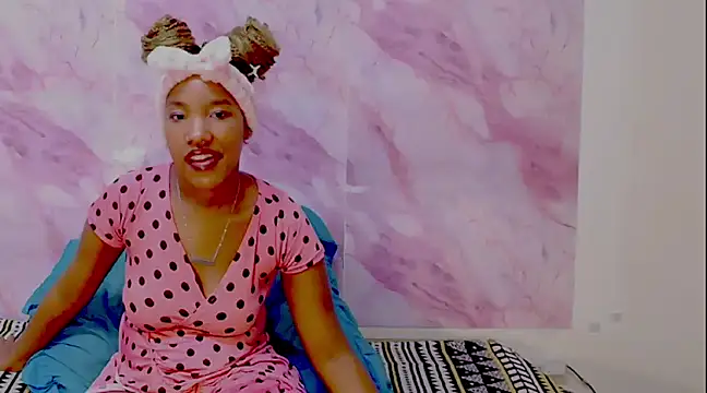 Snapshot of EroticSexyPrada chatting on 02/21/25, 05:09 EroticSexyPrada online show from 02/21/25, 05:09