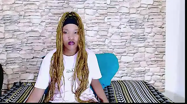 Snapshot of EroticSexyPrada chatting on 03/03/25, 03:42 EroticSexyPrada online show from 03/03/25, 03:42