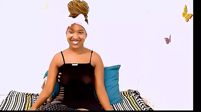 Snapshot of EroticSexyPrada chatting on 03/07/25, 02:04 EroticSexyPrada online show from 03/07/25, 02:04