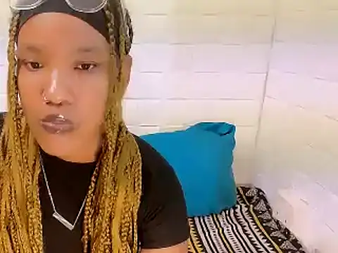 Snapshot of EroticSexyPrada chatting on 03/15/25, 11:51 EroticSexyPrada online show from 03/15/25, 11:51