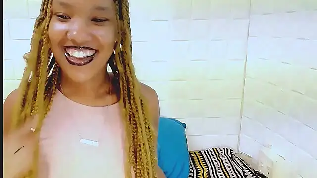 Snapshot of EroticSexyPrada chatting on 03/17/25, 04:19 EroticSexyPrada online show from 03/17/25, 04:19