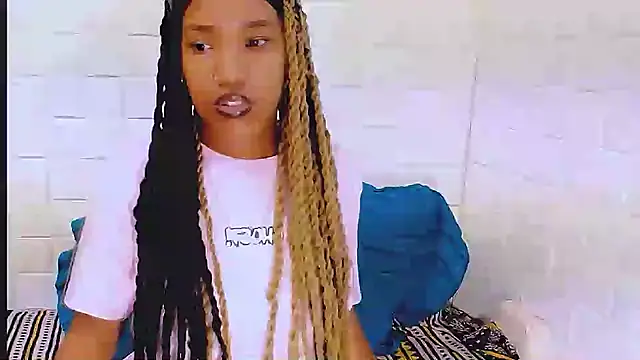 Snapshot of EroticSexyPrada chatting on 03/19/25, 07:17 EroticSexyPrada online show from 03/19/25, 07:17