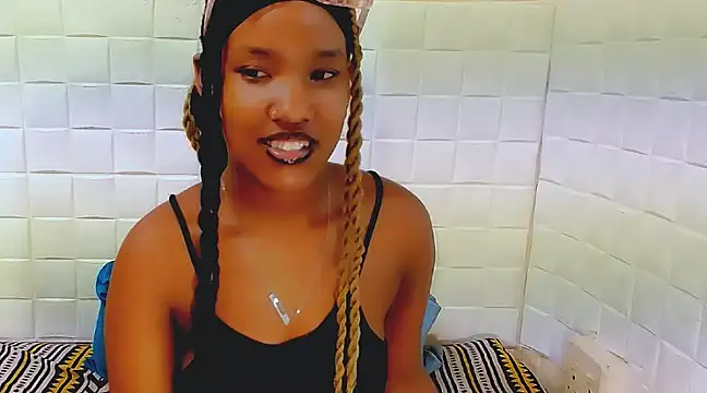 Snapshot of EroticSexyPrada chatting on 03/22/25, 11:53 EroticSexyPrada online show from 03/22/25, 11:53