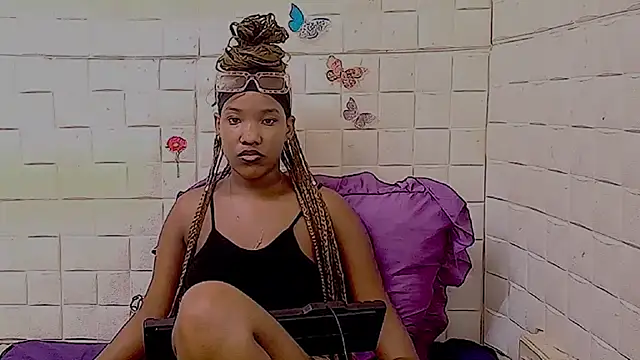 Snapshot of EroticSexyPrada chatting on 02/22/26, 05:55 EroticSexyPrada online show from 02/22/26, 05:55