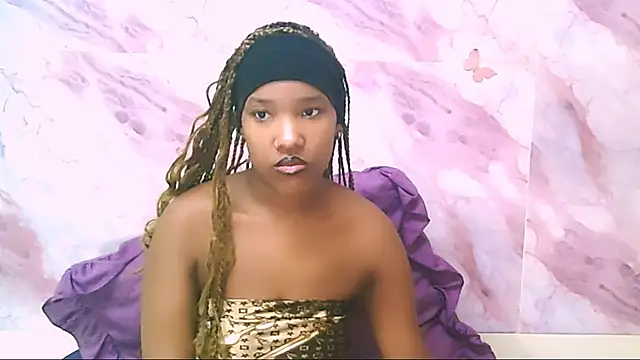 Snapshot of EroticSexyPrada chatting on 02/25/26, 06:12 EroticSexyPrada online show from 02/25/26, 06:12