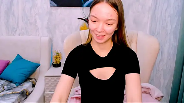 Snapshot of SusannJohnson chatting on 02/17/25, 03:04 SusannJohnson online show from 02/17/25, 03:04