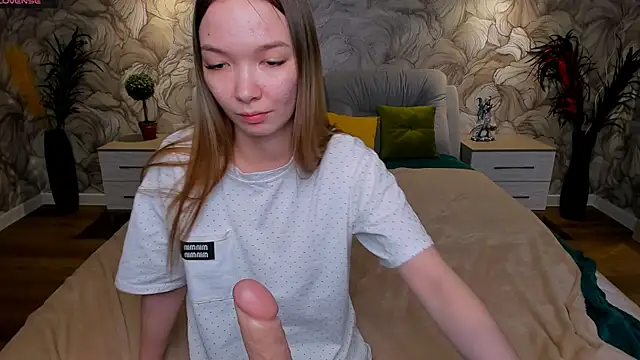 Snapshot of SusannJohnson chatting on 02/22/25, 06:17 SusannJohnson online show from 02/22/25, 06:17