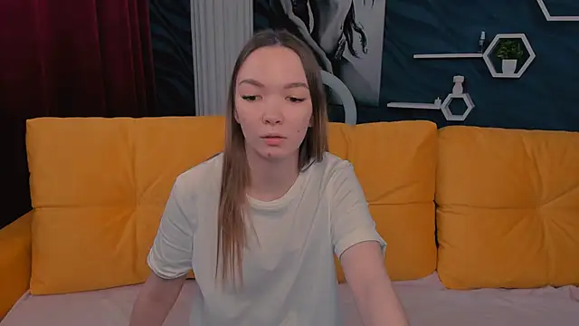 Snapshot of SusannJohnson chatting on 02/26/25, 06:26 SusannJohnson online show from 02/26/25, 06:26