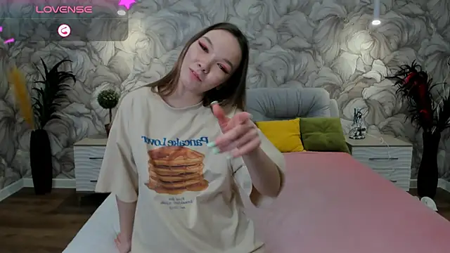 Snapshot of SusannJohnson chatting on 03/08/25, 01:14 SusannJohnson online show from 03/08/25, 01:14