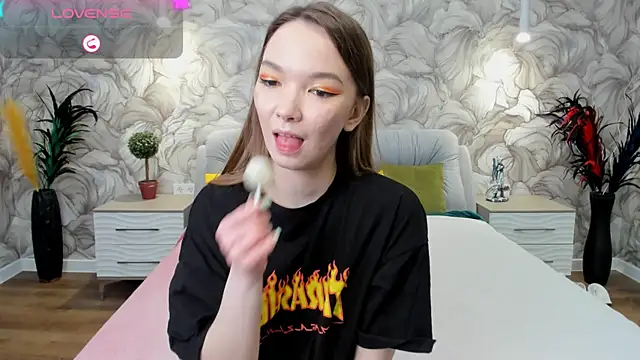 Snapshot of SusannJohnson chatting on 03/10/25, 03:12 SusannJohnson online show from 03/10/25, 03:12