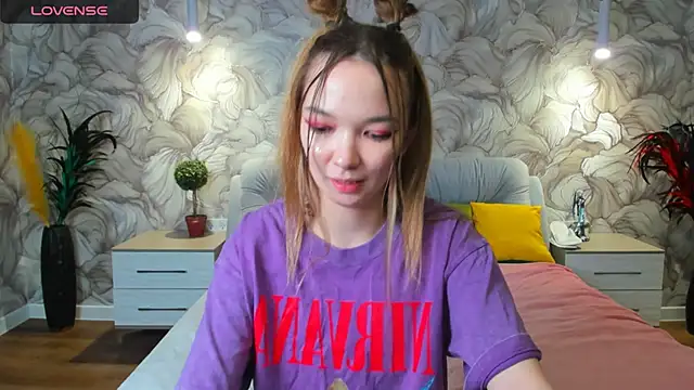 Snapshot of SusannJohnson chatting on 03/15/25, 12:34 SusannJohnson online show from 03/15/25, 12:34