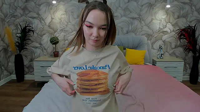 Snapshot of SusannJohnson chatting on 03/17/25, 09:12 SusannJohnson online show from 03/17/25, 09:12