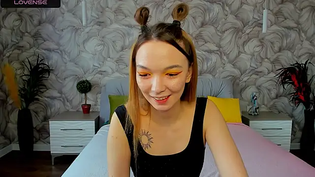 Snapshot of SusannJohnson chatting on 03/22/25, 03:20 SusannJohnson online show from 03/22/25, 03:20