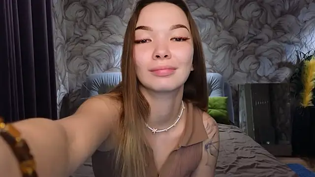 Snapshot of SusannJohnson chatting on 10/30/25, 12:23 SusannJohnson online show from 10/30/25, 12:23