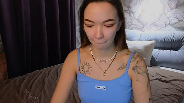 Snapshot of SusannJohnson chatting on 11/06/25, 12:22 SusannJohnson online show from 11/06/25, 12:22