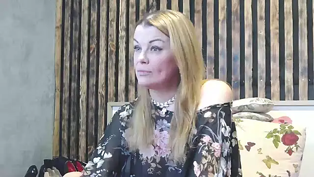 Snapshot of Kisi_Lovi chatting on 02/20/26, 11:54 Kisi Lovi online show from 02/20/26, 11:54