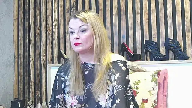 Kisi Lovi online show from 06/03/26, 03:42