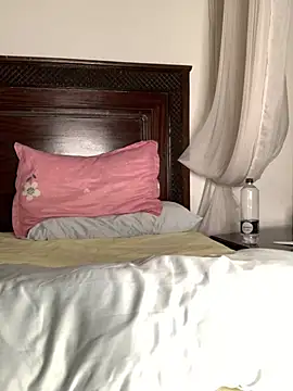 Snapshot of madell chatting on 02/26/26, 03:16 madell online show from 02/26/26, 03:16