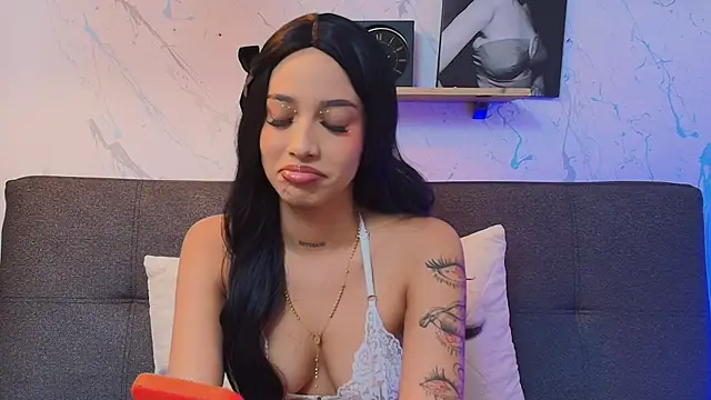 Paulina Lopezz online show from 06/17/26, 05:21