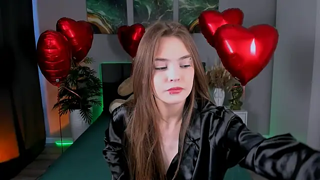 Snapshot of RayWillliams chatting on 02/14/25, 06:02 RayWillliams online show from 02/14/25, 06:02