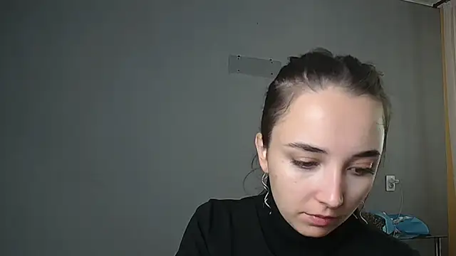 Eva Gloryy online show from 10/12/25, 10:14