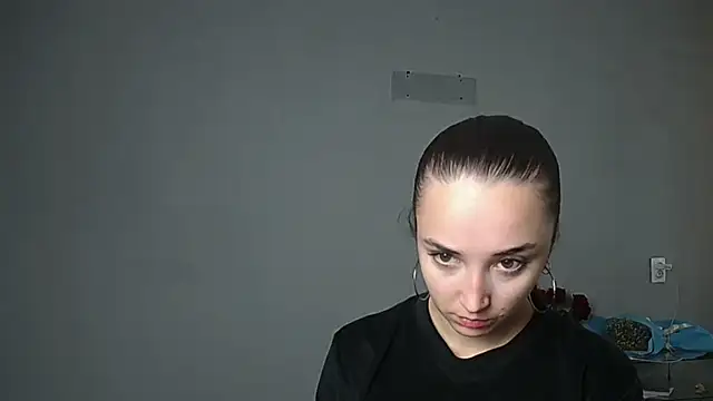 Eva Gloryy online show from 10/13/25, 08:47