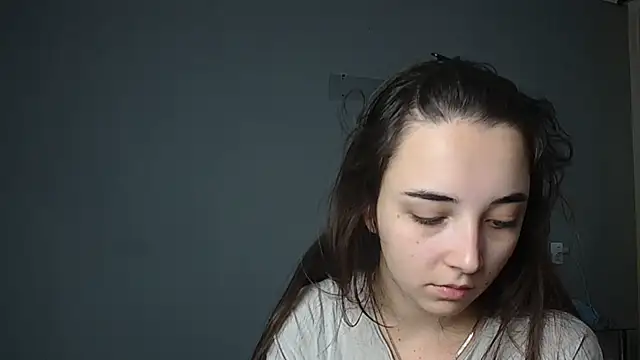 Eva Gloryy online show from 11/11/25, 11:54