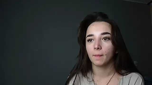 Eva Gloryy online show from 12/15/25, 05:39