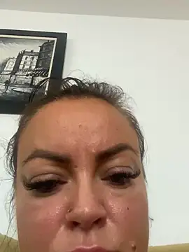 Snapshot of HotLivv69 chatting on 09/15/25, 12:27 HotLivv69 online show from 09/15/25, 12:27