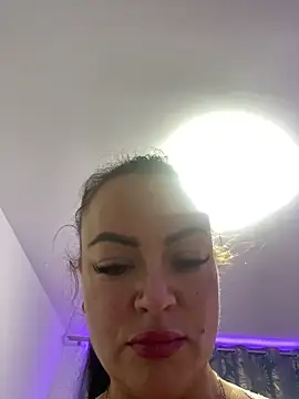 Snapshot of HotLivv69 chatting on 09/16/25, 08:21 HotLivv69 online show from 09/16/25, 08:21