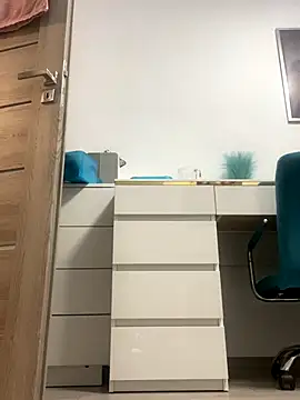 Snapshot of HotLivv69 chatting on 09/18/25, 07:16 HotLivv69 online show from 09/18/25, 07:16