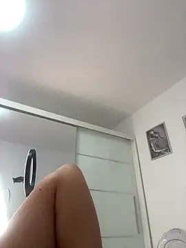 Snapshot of HotLivv69 chatting on 10/16/25, 10:22 HotLivv69 online show from 10/16/25, 10:22