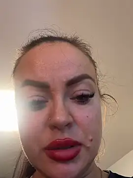 Snapshot of HotLivv69 chatting on 03/14/26, 09:42 HotLivv69 online show from 03/14/26, 09:42