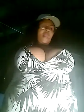 Snapshot of bubblendz1988 chatting on 10/18/25, 05:14 bubblendz1988 online show from 10/18/25, 05:14