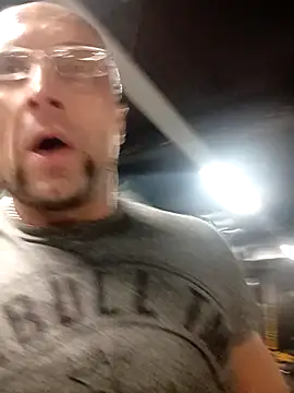 Snapshot of bobbuilder77pl chatting on 02/06/25, 03:16 bobbuilder77pl online show from 02/06/25, 03:16